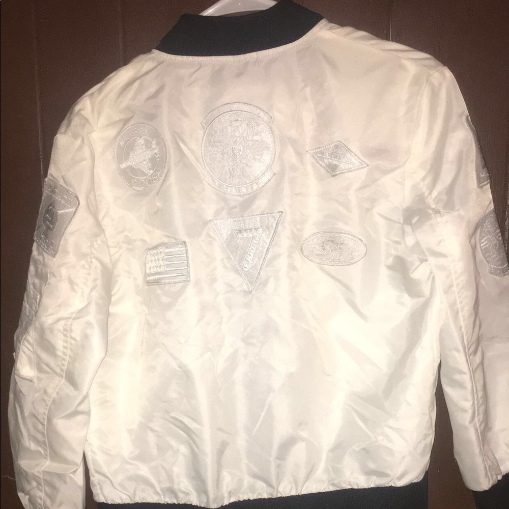 Windbreaker - Picture 2 of 2
